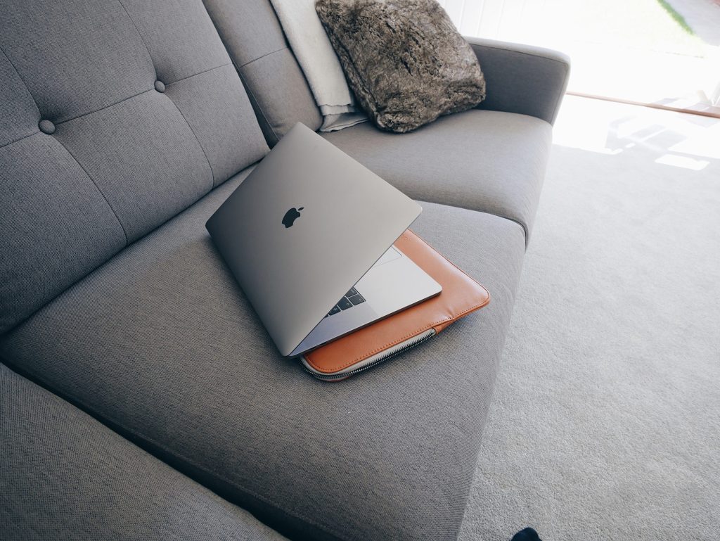 Problems everyone has when working remotely and how to solve them Oliur 280432 Unsplash 1024x769